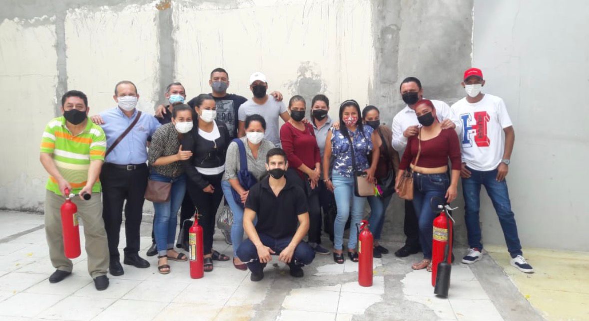 Capacitación contra incendios - personal capacitado